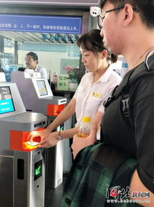 唐山北站引入人脸自助识别设备，旅客秒速通关更便捷