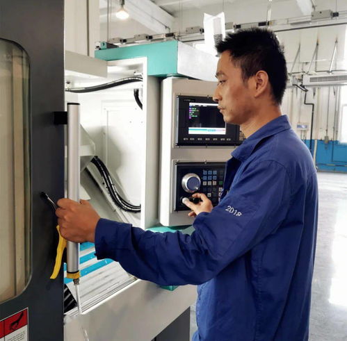 从机械到智能 雷涛如何成为人脸识别设备背后的青年工匠